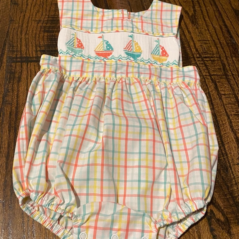 Shrimp and grits sail boat bubble 12m